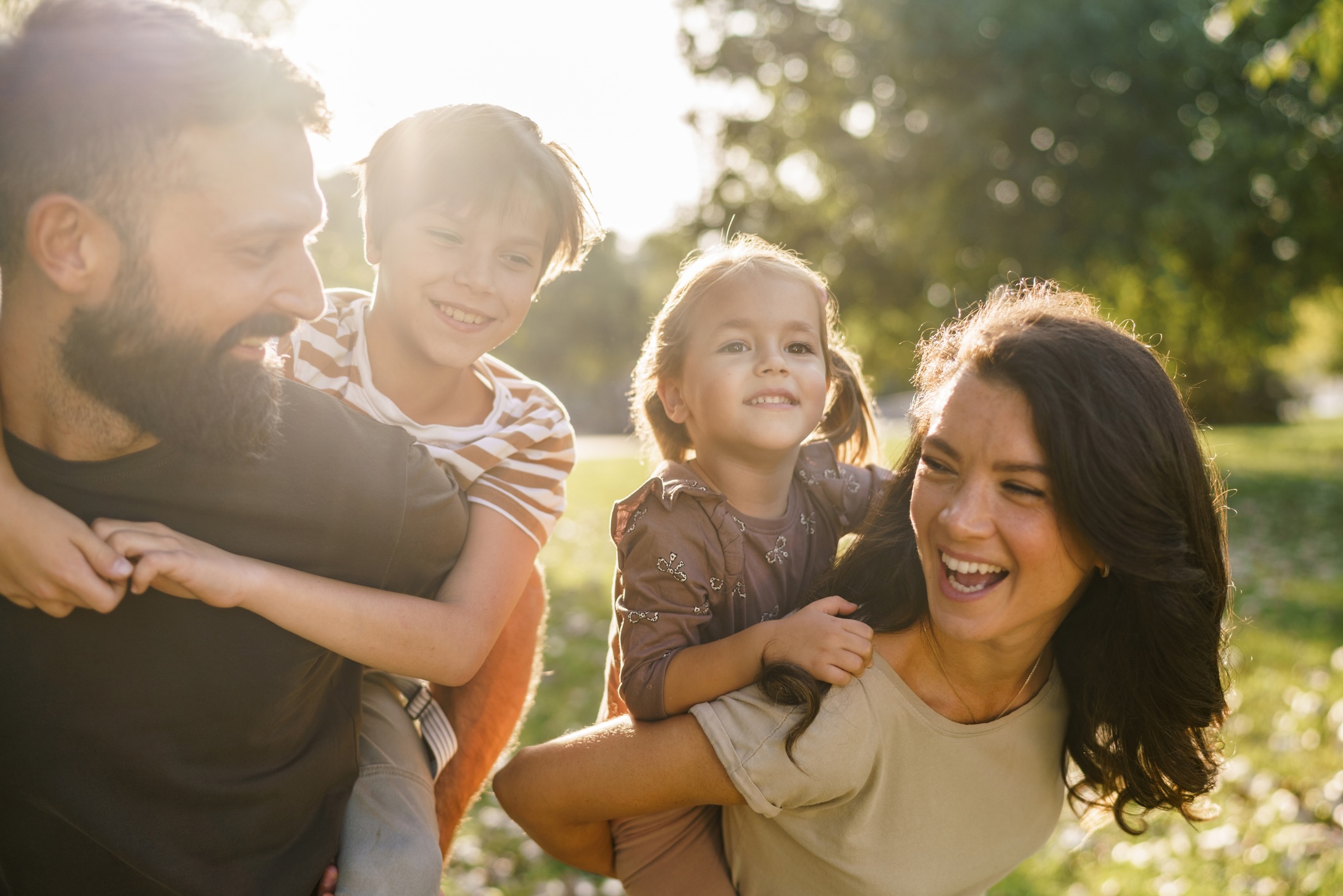 Family enjoying summer in Glasgow - The Wellington by Adina serviced apartments, save 20% off direct bookings
